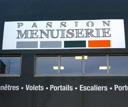 Depuis 10 ans, Passion Menuiserie vous accompagne et vous conseille dans le choix de vos produits de fabrication française.